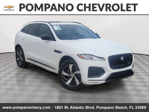 Used 2025 Jaguar F-PACE R-Dynamic S image 1