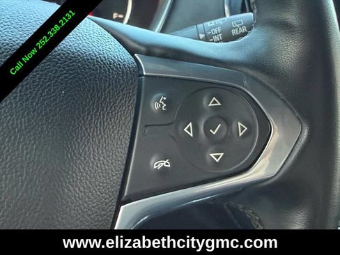 Used 2023 Chevrolet Traverse Premier AWD/4WD image 23