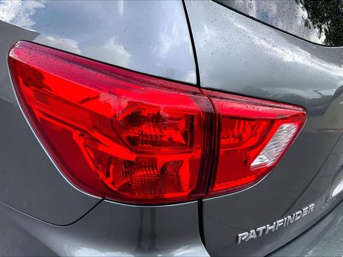 Used 2020 Nissan Pathfinder SV AWD/4WD image 26