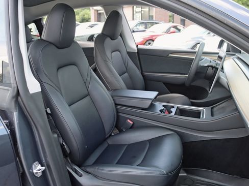 Used 2023 Tesla Model Y Long Range AWD/4WD image 29
