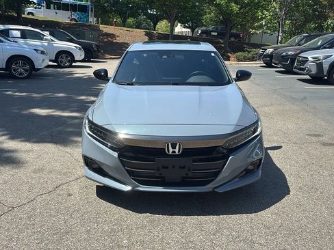 Used 2022 Honda Accord Sport image 2