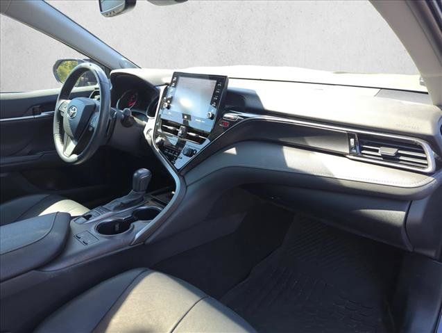 Used 2021 Toyota Camry XSE FWD image 30