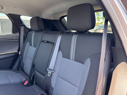 Used 2025 Chevrolet Blazer LT FWD image 38