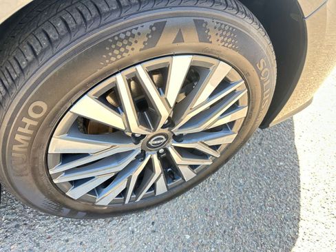 Used 2024 Nissan Altima 2.5 SV image 30