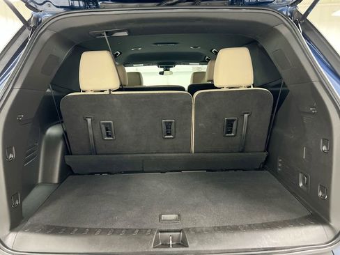 Used 2022 Chevrolet Traverse LS AWD/4WD image 24
