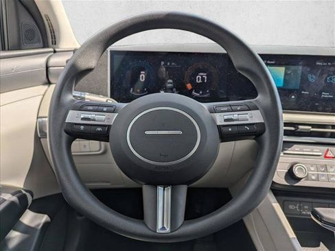 Certified 2026 Hyundai Tucson SE FWD image 15