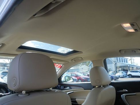 Used 2015 Buick Regal Premium image 23