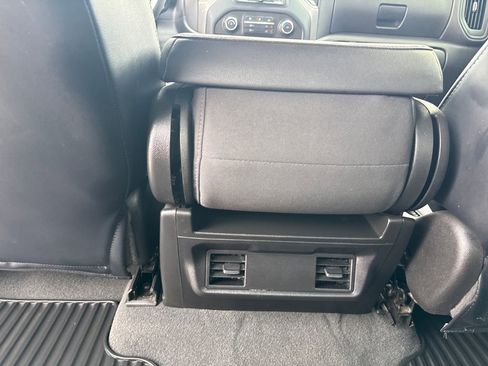 Used 2021 Chevrolet Silverado 1500 Custom image 32