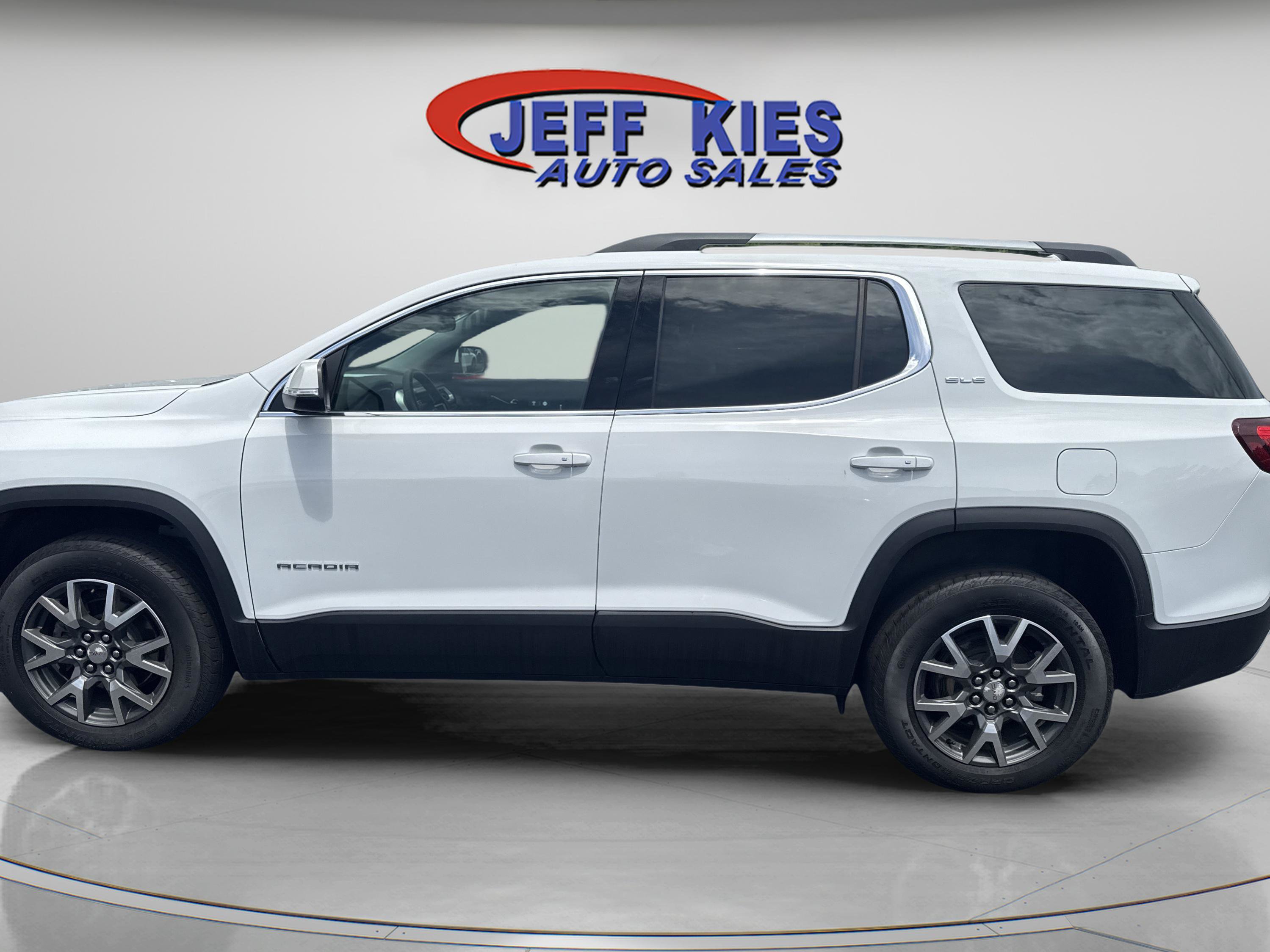 Used 2023 GMC Acadia SLE w/ Driver Convenience Package AWD/4WD image 8