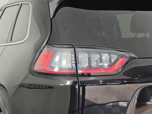 Used 2020 Jeep Cherokee Limited FWD image 29