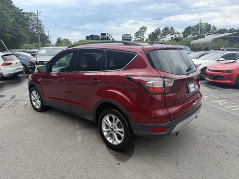 Used 2018 Ford Escape SE w/ SE Sync 3 Package FWD image 5