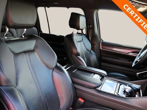 Used 2024 Jeep Wagoneer 4WD w/ Convenience Group I image 20