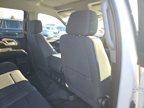 Used 2024 GMC Sierra 1500 SLE image 10