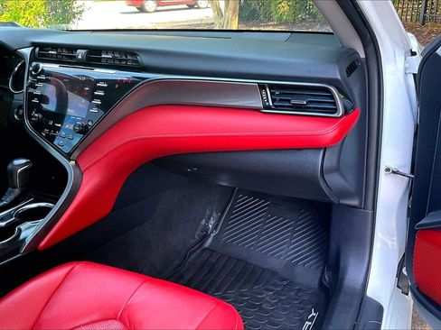 Used 2019 Toyota Camry XSE FWD image 15