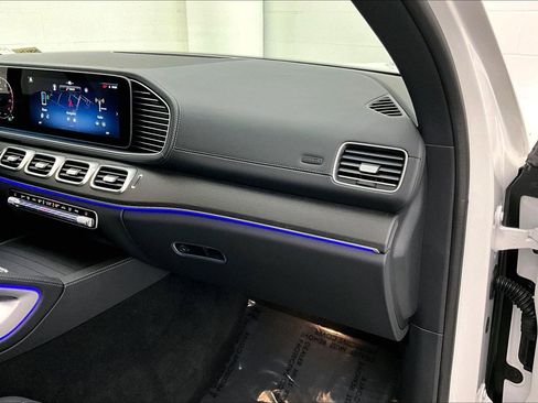 Used 2026 Mercedes-Benz GLS 450 4MATIC image 20