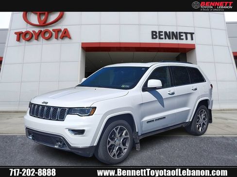 Used 2018 Jeep Grand Cherokee Limited AWD/4WD image 1