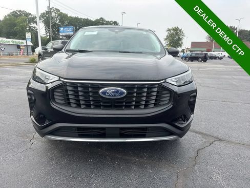 Used 2024 Ford Escape Active AWD/4WD image 3