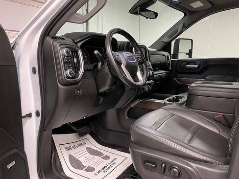 Used 2021 GMC Sierra 3500 Denali w/ Denali Ultimate Package AWD/4WD image 17