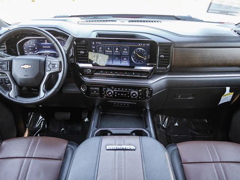 Used 2025 Chevrolet Silverado 3500 High Country w/ Technology Package image 11