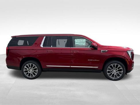 New 2026 GMC Yukon XL Denali w/ Denali Reserve Package AWD/4WD image 6
