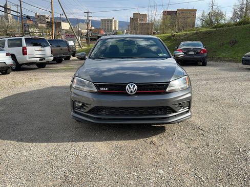 Used 2016 Volkswagen Jetta GLI SE image 1