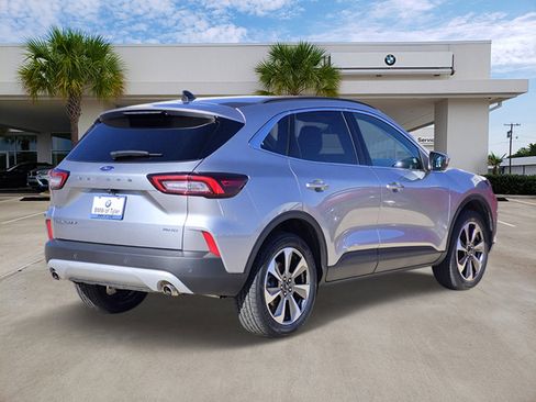 Used 2024 Ford Escape Platinum image 4