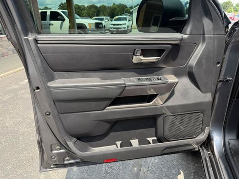 Used 2022 Toyota Tundra SR5 AWD/4WD image 12