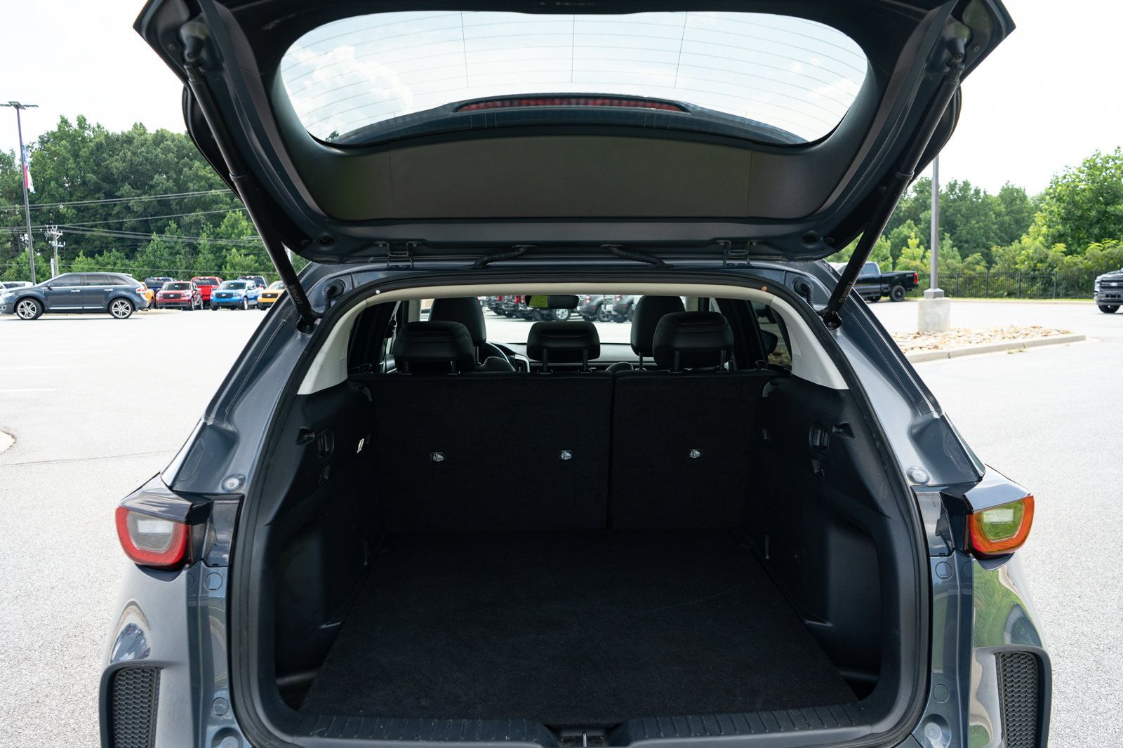 Used 2025 MAZDA CX-50 AWD 2.5 S w/ Premium Plus Pkg image 9