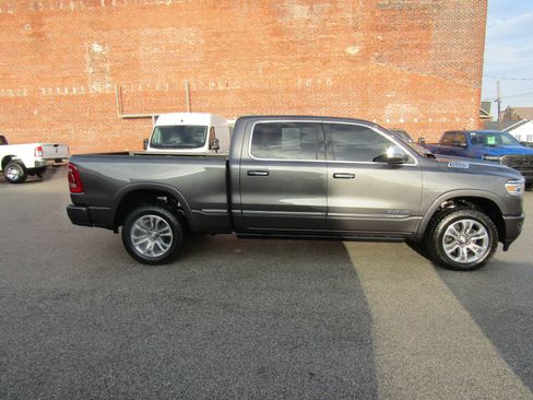 Used 2022 RAM 1500 Limited w/ Off Road Group AWD/4WD image 2