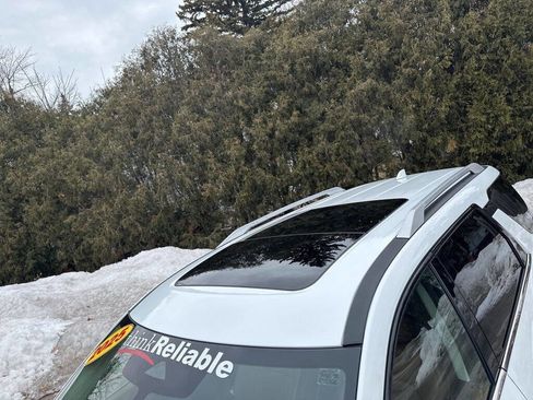 Used 2025 Nissan Pathfinder Platinum image 47