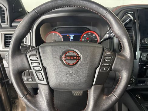 Used 2023 Nissan Titan PRO-4X w/ Pro-4x Convenience Package AWD/4WD image 10