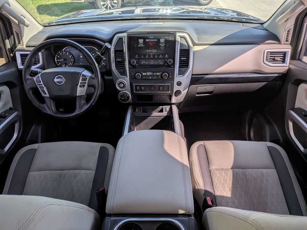Used 2021 Nissan Titan SV w/ SV Convenience Package AWD/4WD image 13