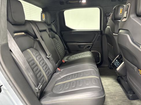 Used 2023 Rivian R1T Adventure image 22