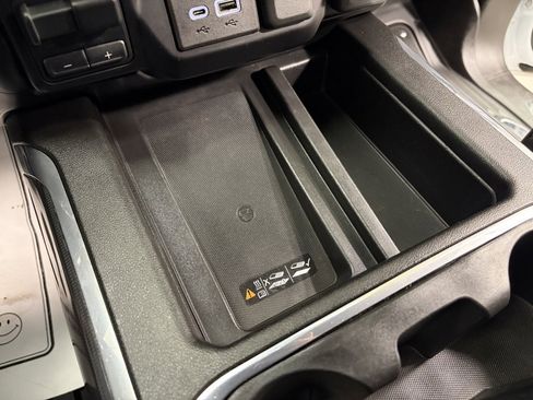 Used 2021 GMC Sierra 2500 AT4 w/ AT4 Premium Plus Package image 22