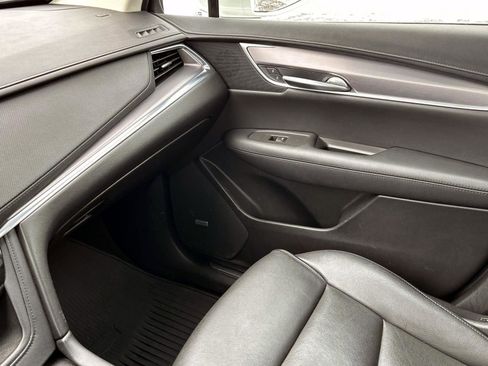 Used 2019 Cadillac XT5 Luxury image 29