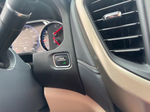 Used 2021 GMC Acadia Denali w/ Denali Ultimate Package AWD/4WD image 30