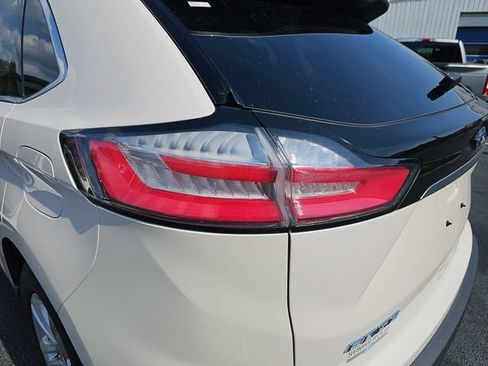 Certified 2019 Ford Edge SEL w/ Equipment Group 201A FWD image 35