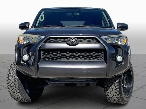 Used 2015 Toyota 4Runner SR5 image 4