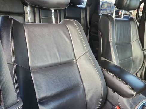 Used 2017 Jeep Grand Cherokee Limited image 17