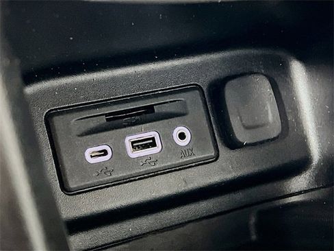 Used 2019 Chevrolet Equinox Premier image 20