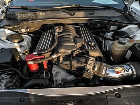 Used 2018 Dodge Charger R/T w/ Dynamics Package RWD image 12