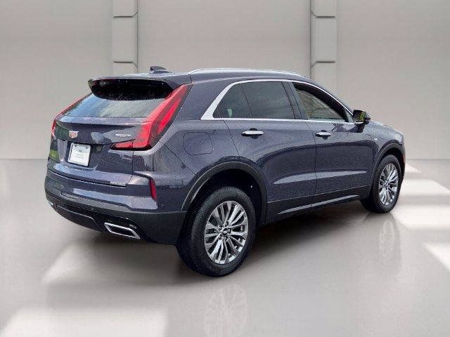 Certified 2025 Cadillac XT4 Premium Luxury w/ Cold Weather Package FWD image 5
