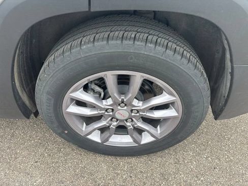Used 2023 GMC Terrain SLT w/ LPO, Floor Liner Package FWD image 12