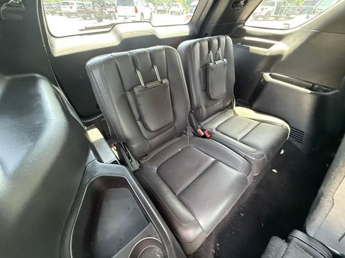 Used 2016 Ford Explorer Limited w/ Equipment Group 301A AWD/4WD image 9