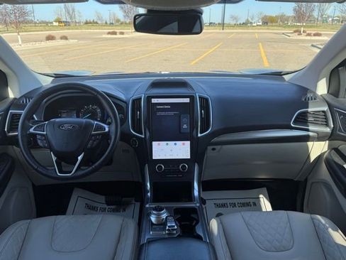 Used 2024 Ford Edge Titanium AWD/4WD image 18