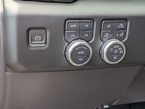 Used 2024 GMC Sierra 1500 Denali w/ Denali Reserve Package AWD/4WD image 16