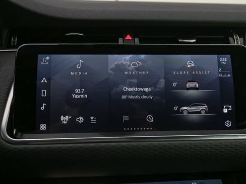 Used 2023 Land Rover Range Rover Evoque S AWD/4WD image 25