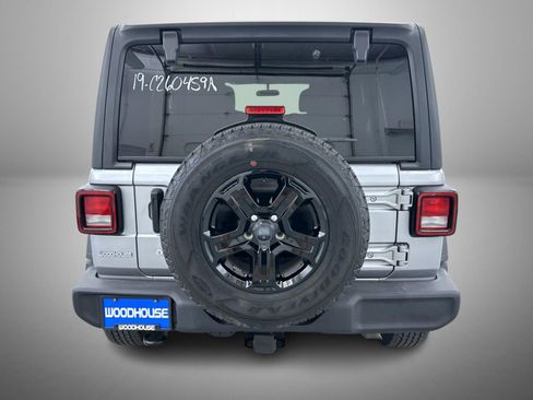 Used 2019 Jeep Wrangler Unlimited Sport S AWD/4WD image 6