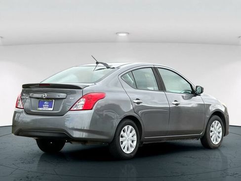Used 2019 Nissan Versa SV FWD image 6