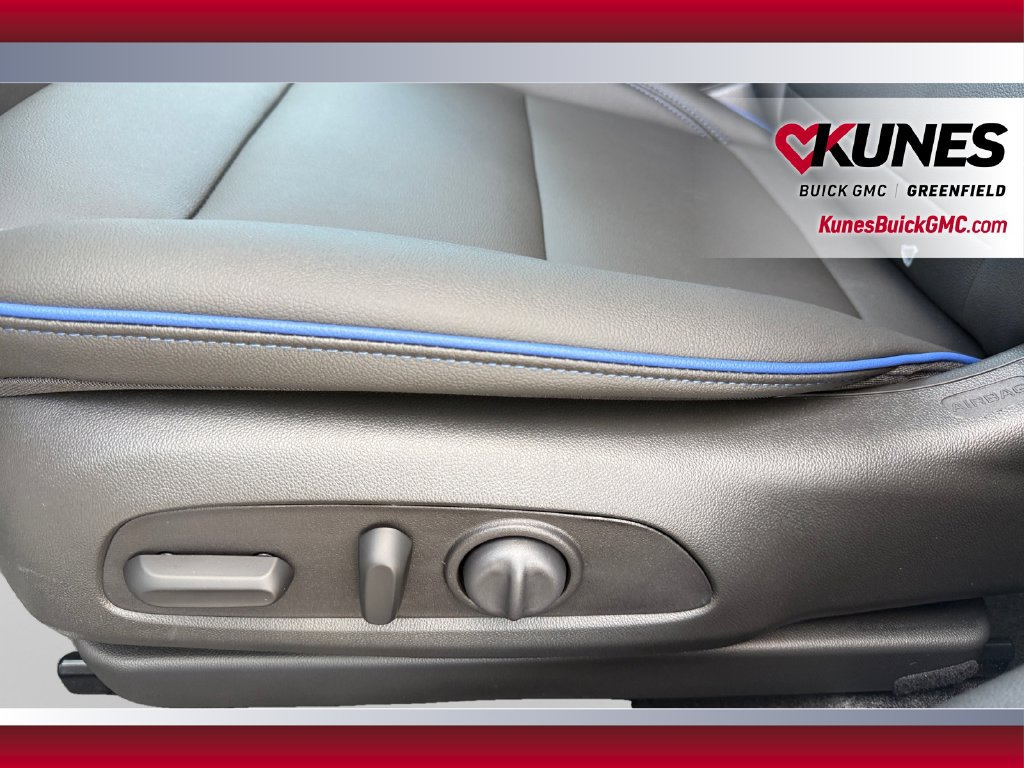 New 2026 Buick Envista Sport Touring w/ Convenience I Package FWD image 17